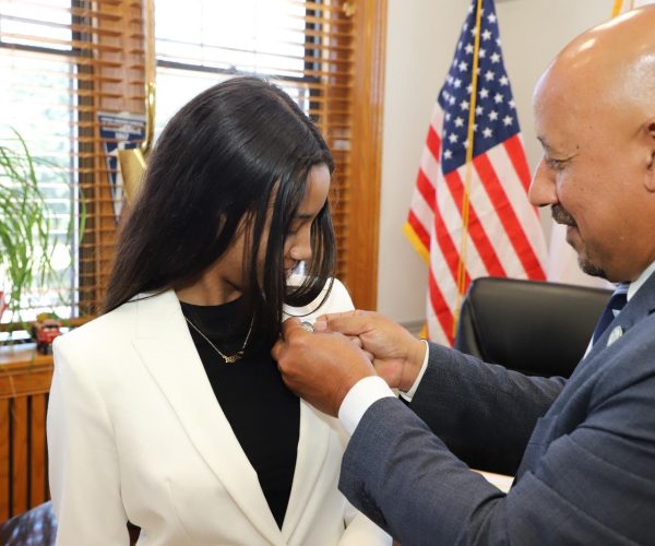 Tomi Recogination by the mayor 1